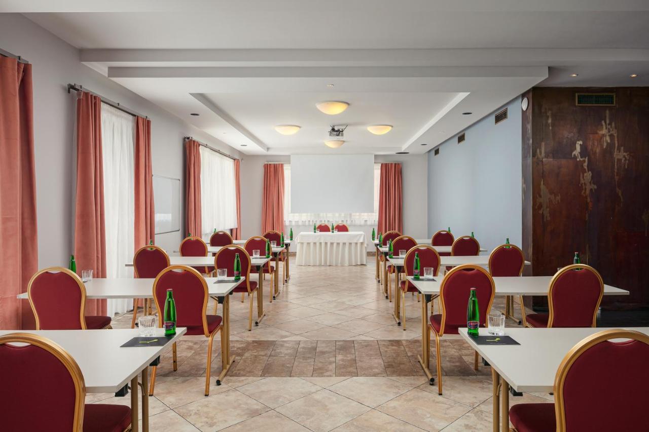 Golf&spa Kunětická Hora Hotel