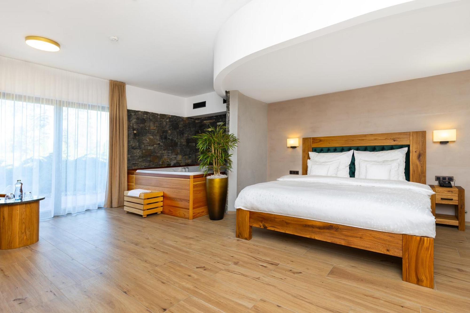 Hotel Golf & Kuneticka Hora 4*