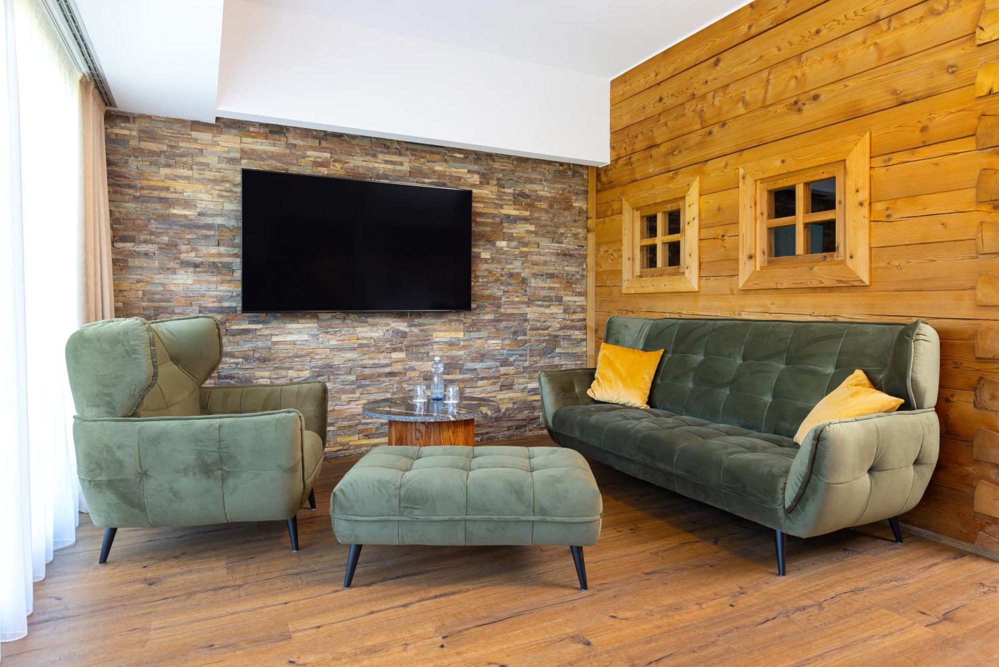 Golf & Kuneticka Hora Hotel