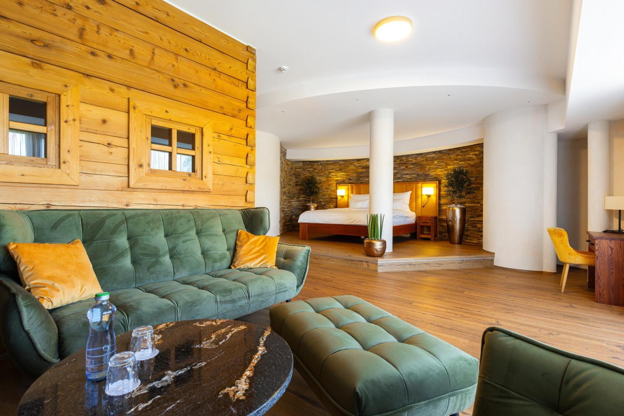 Golf&spa Kunětická Hora Hotel 4*
